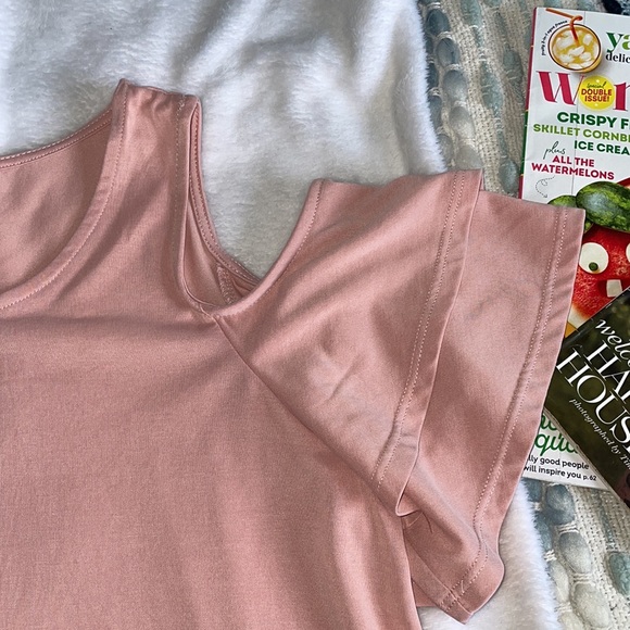 Green Envelope Cold-Shoulder Ruffled Blouse- M - Picture 3 of 4